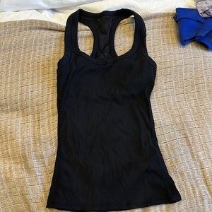ALO Yoga black tank